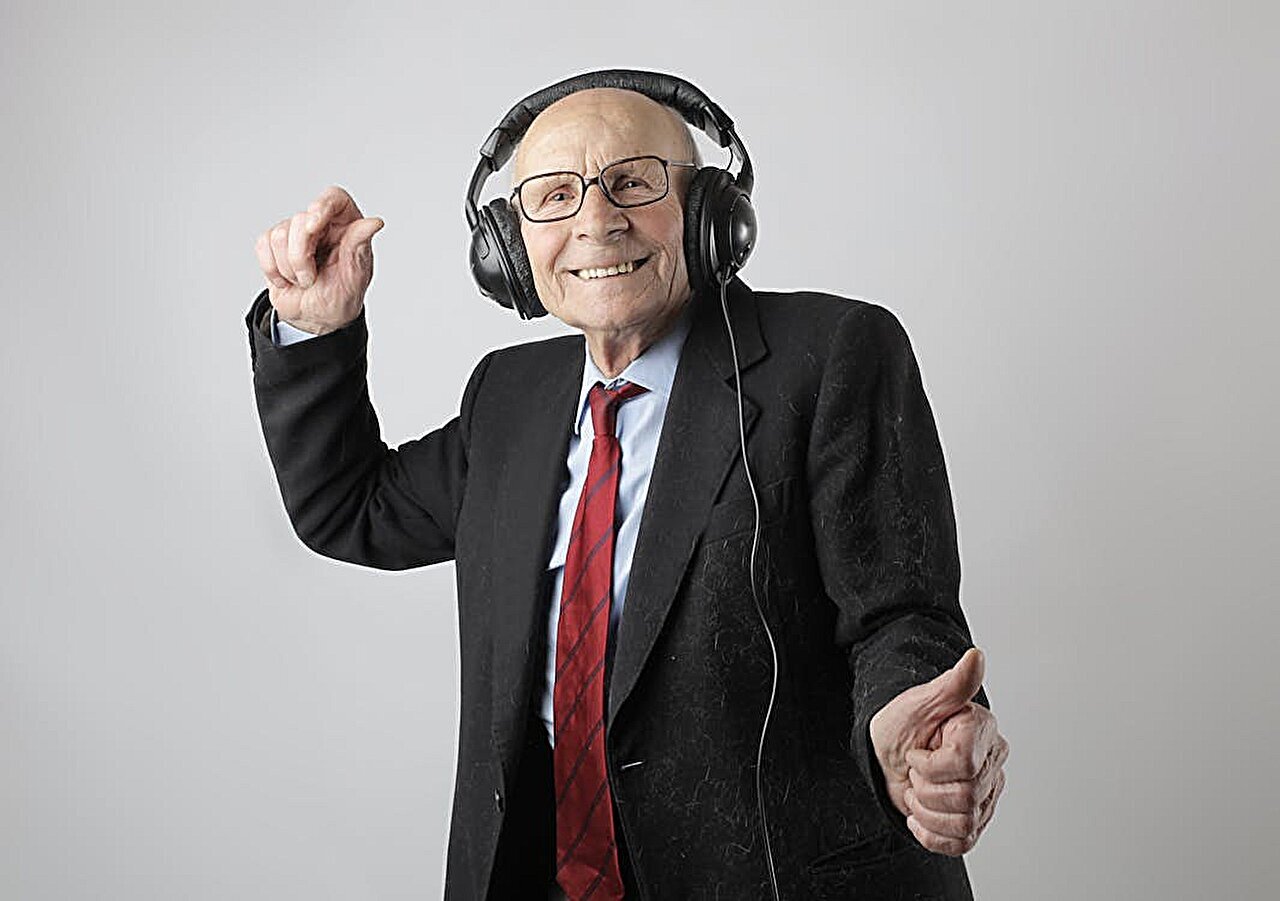 Доказано: музыка полезна для когнитивного здоровья пожилых