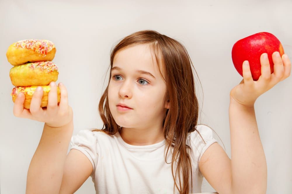 Источник сахара оказался важнее его количества при ожирении у детей