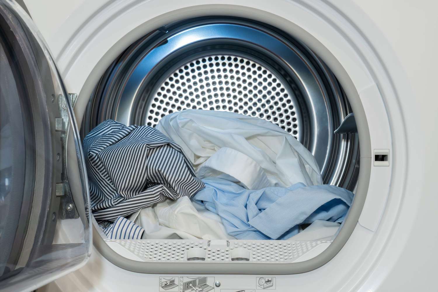 Перечислены вещи, которые нельзя класть в стиральную машину