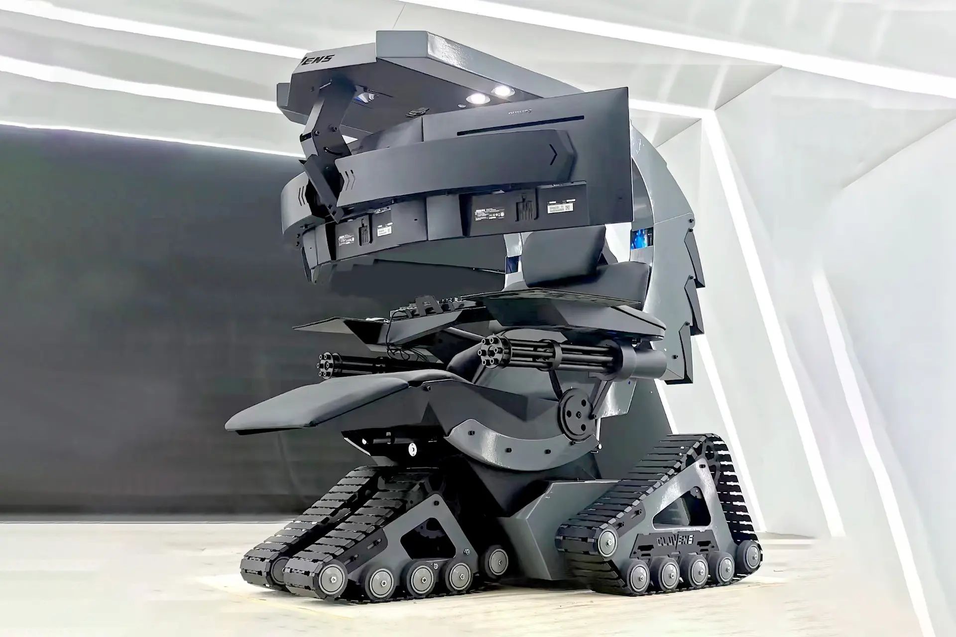 Кресло боевого робота Нет. Cluvens представила компьютерное кресло за $4200