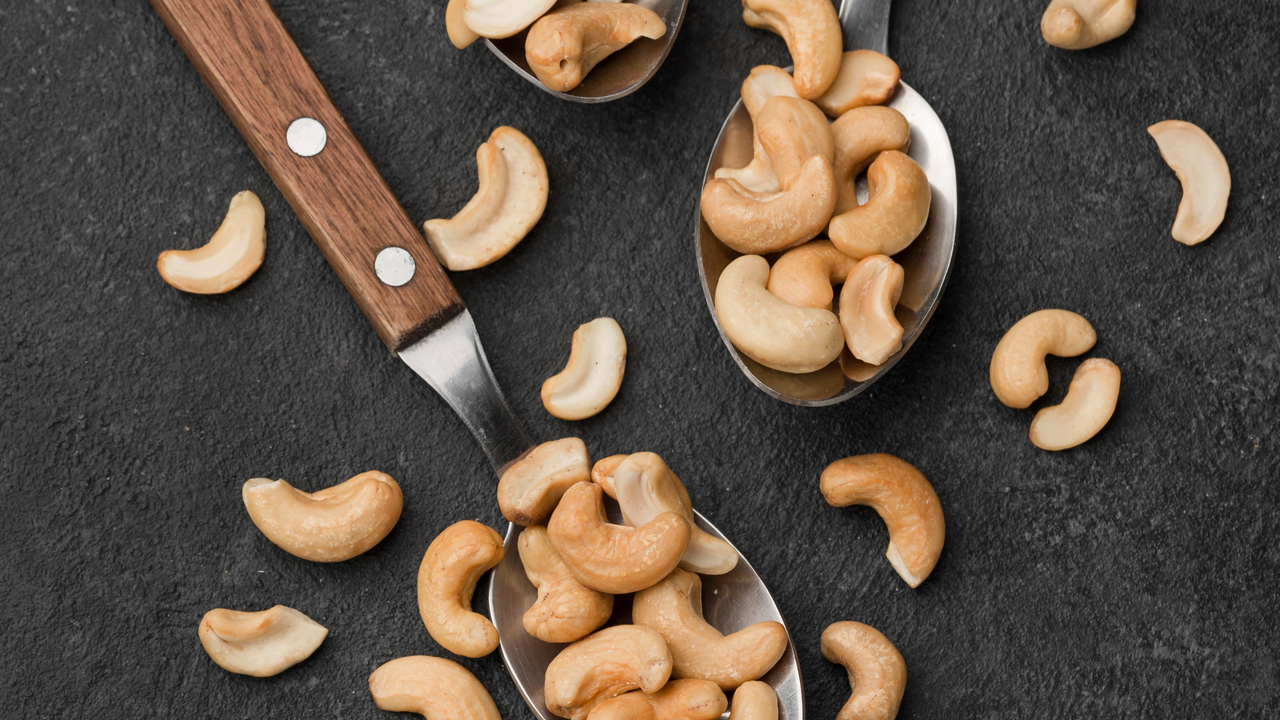 Токсичные вещества в скорлупе: вот почему кешью всегда продаются только ...