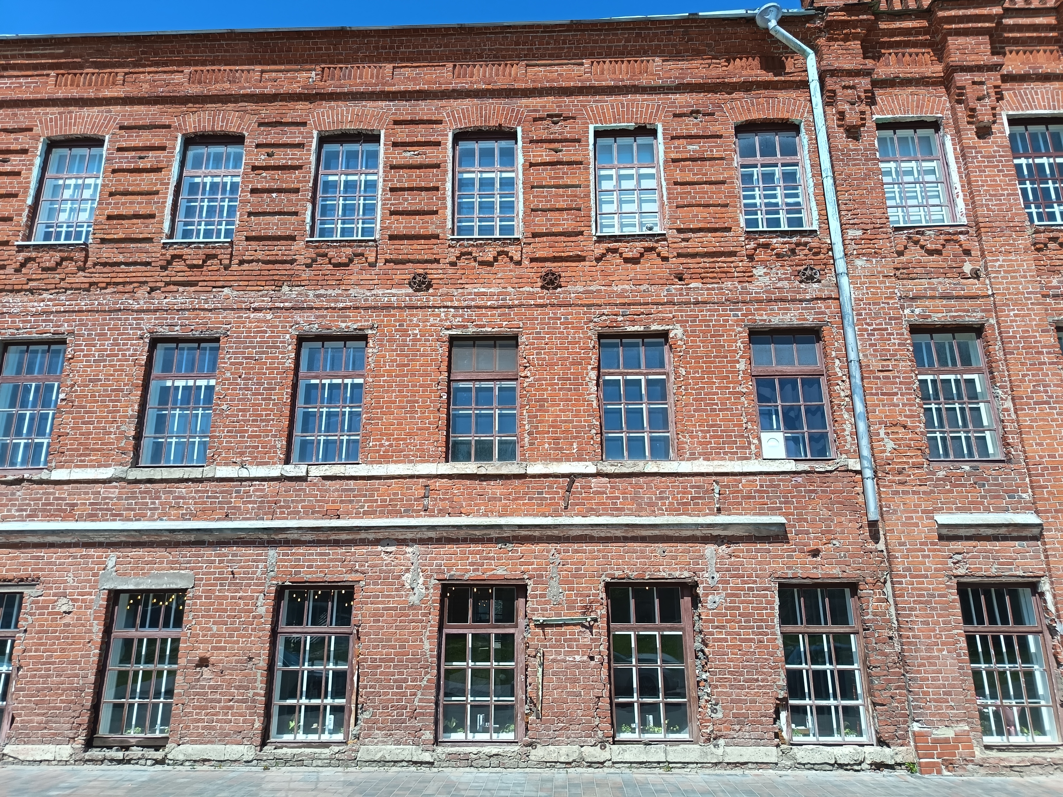 Новый iPhone за 25-30 тысяч рублей вы не купите, но вот его классный аналог на Android 25 58066c3d4dcbaa25bbe5c38098359eca23354659 THE ASHGABAT TIMES