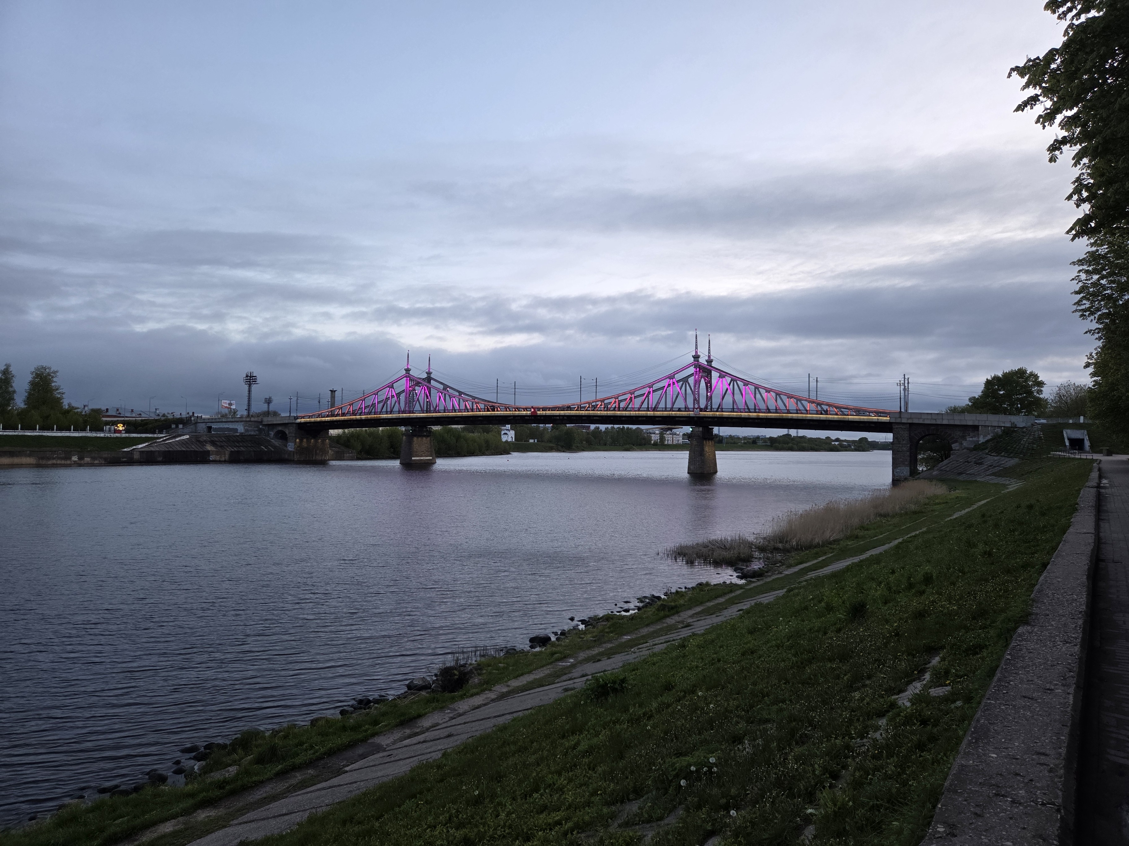 Выглядит как реклама, но нам пoфигy: сравнение Tecno Camon 40 Pro 5G и Samsung Galaxy S25 30 c973f1582d9a3119f748c73ba18f1bc50f265d13 THE ASHGABAT TIMES