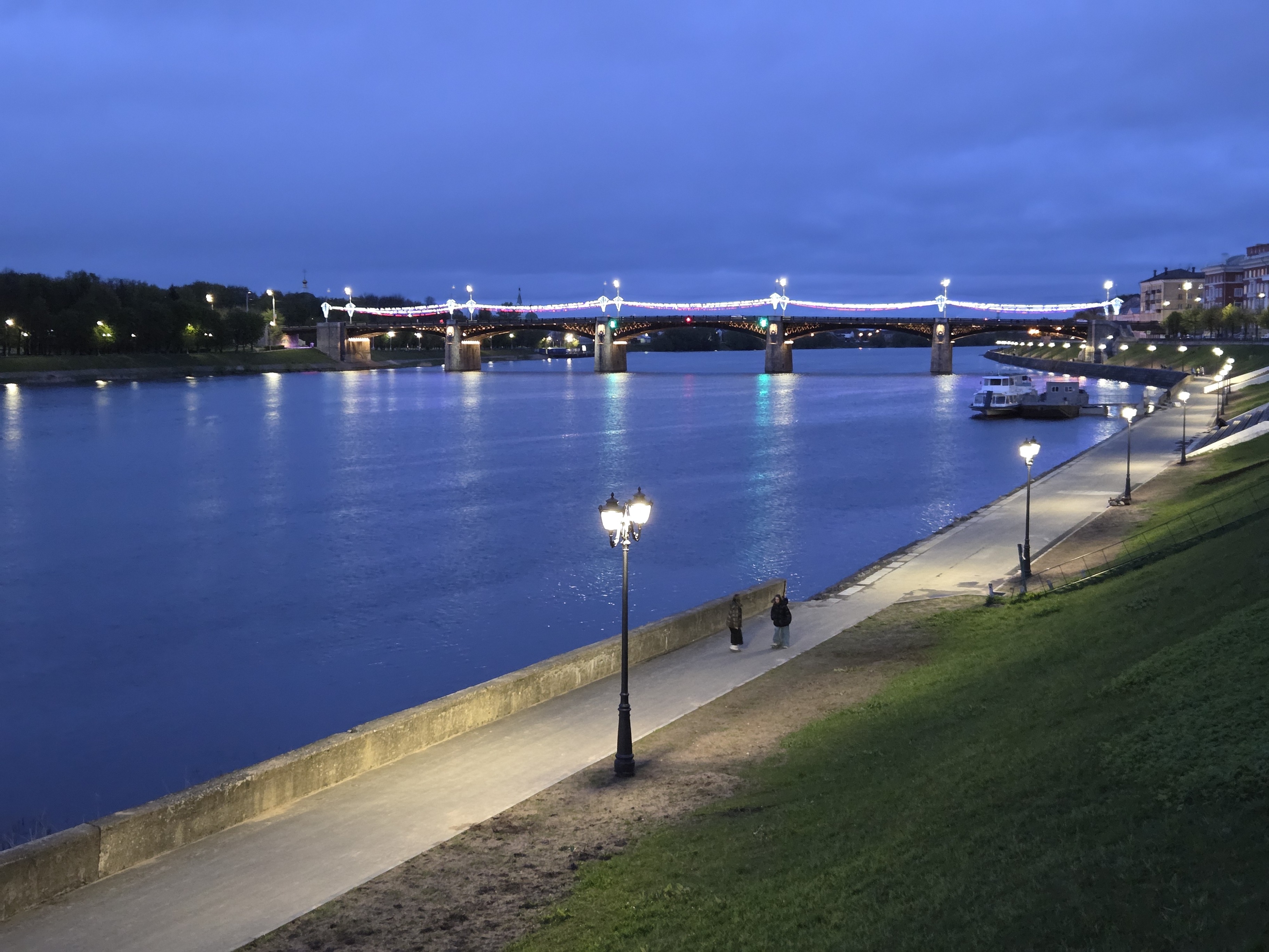 Выглядит как реклама, но нам пoфигy: сравнение Tecno Camon 40 Pro 5G и Samsung Galaxy S25 62 e03751823ee7a57400a7ef776f34218253e94b6d THE ASHGABAT TIMES