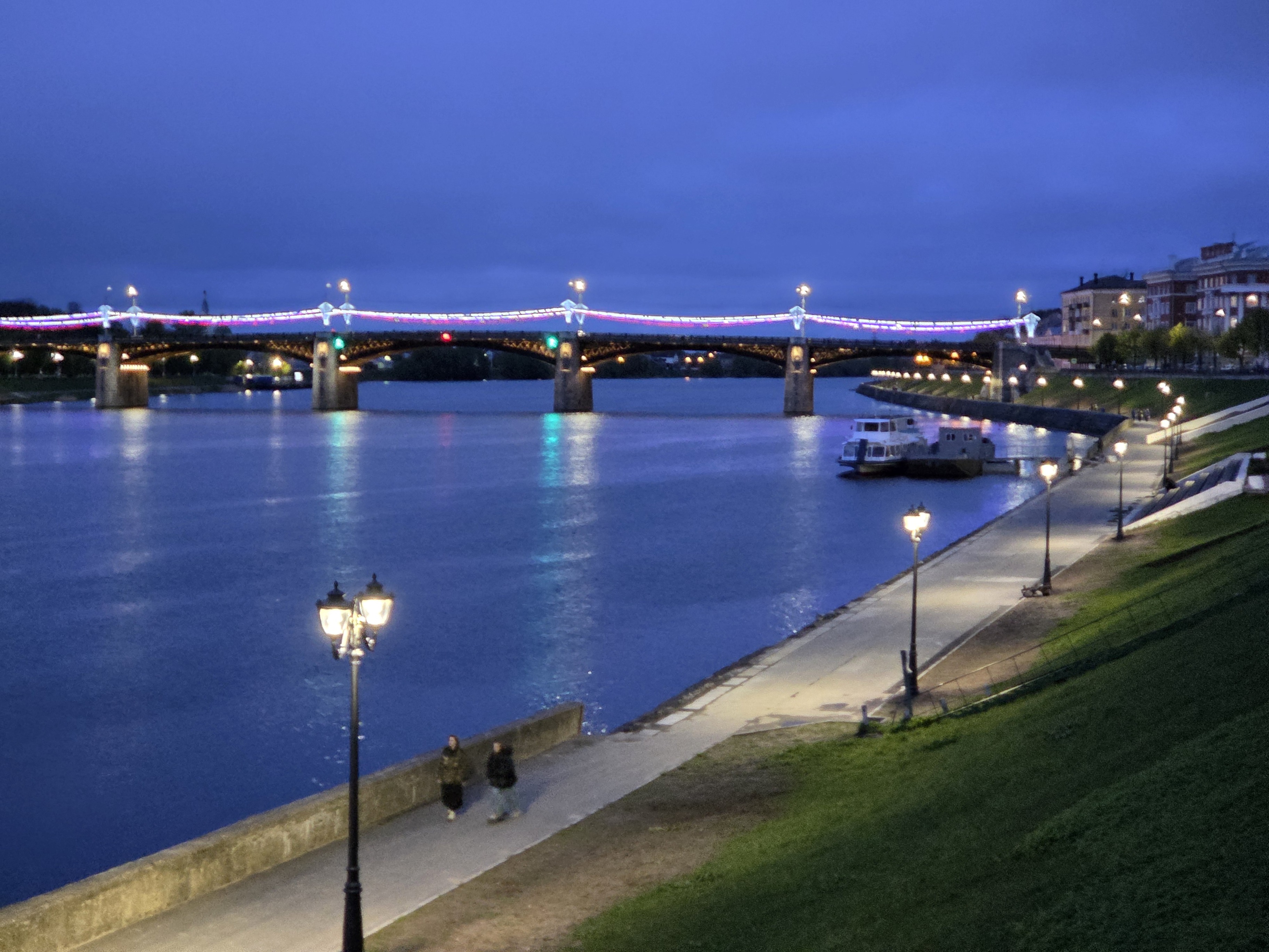 Выглядит как реклама, но нам пoфигy: сравнение Tecno Camon 40 Pro 5G и Samsung Galaxy S25 63 42361ff5a8a0d92f27f45668f60957d67d775cd7 THE ASHGABAT TIMES