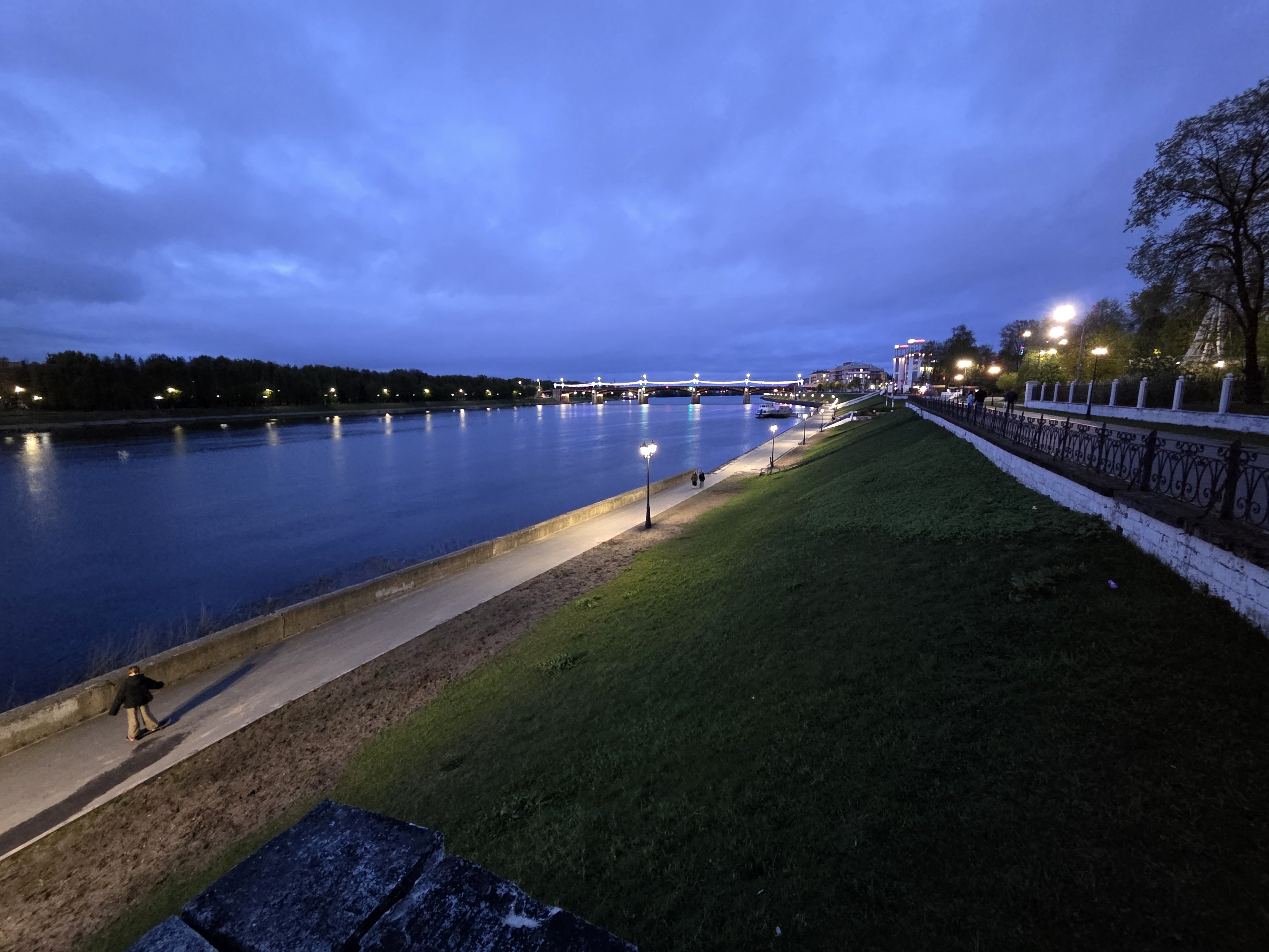 Выглядит как реклама, но нам пoфигy: сравнение Tecno Camon 40 Pro 5G и Samsung Galaxy S25 82 2489954c0a98b158be75916837c6f3916d7fc2a8 THE ASHGABAT TIMES