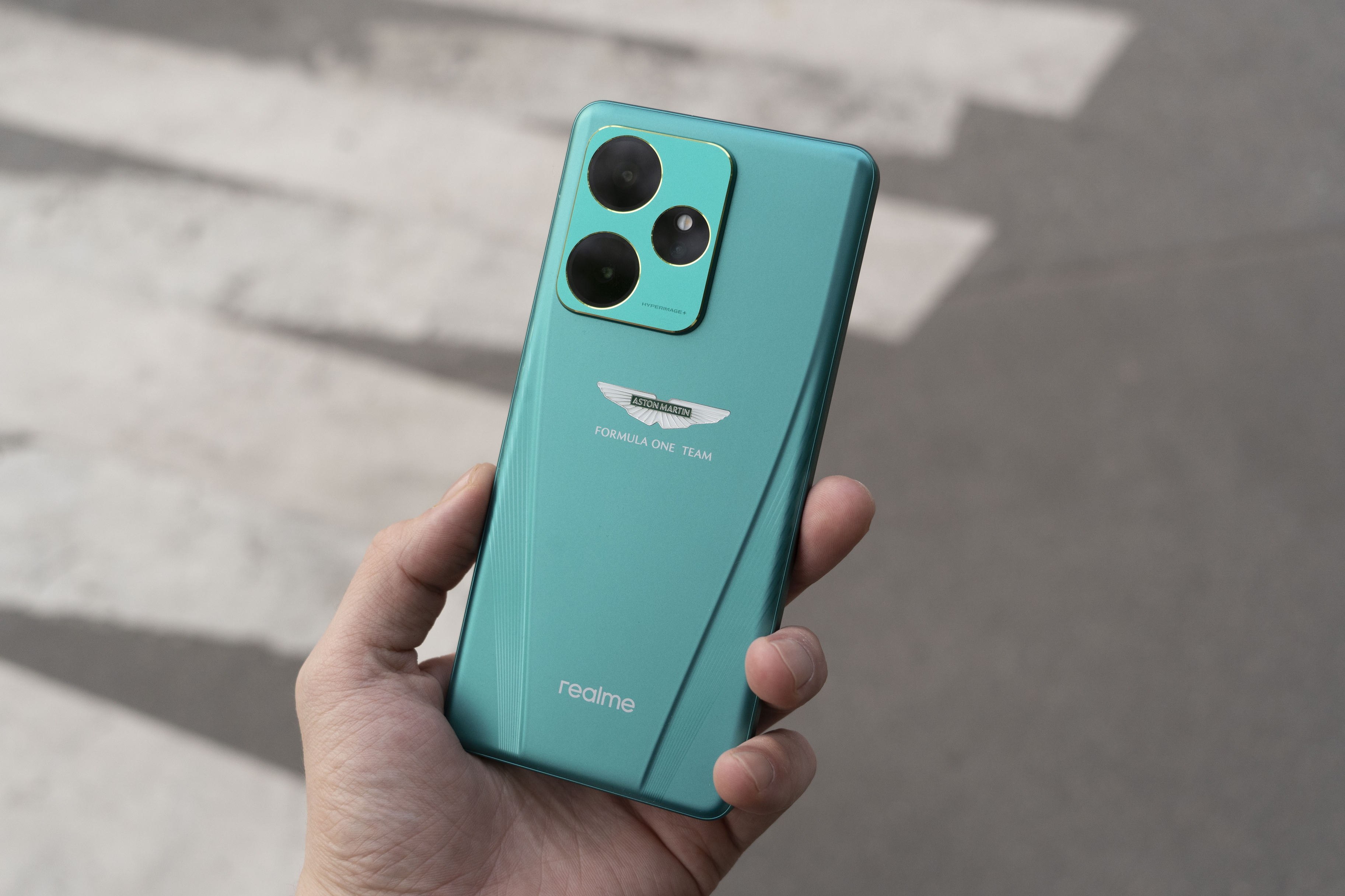 Китайская мощь, британский шарм от Aston Martin: realme GT 7 Dream Edition 2 68135aed044e208c7f468be12e7a52c25fe0c420 THE ASHGABAT TIMES