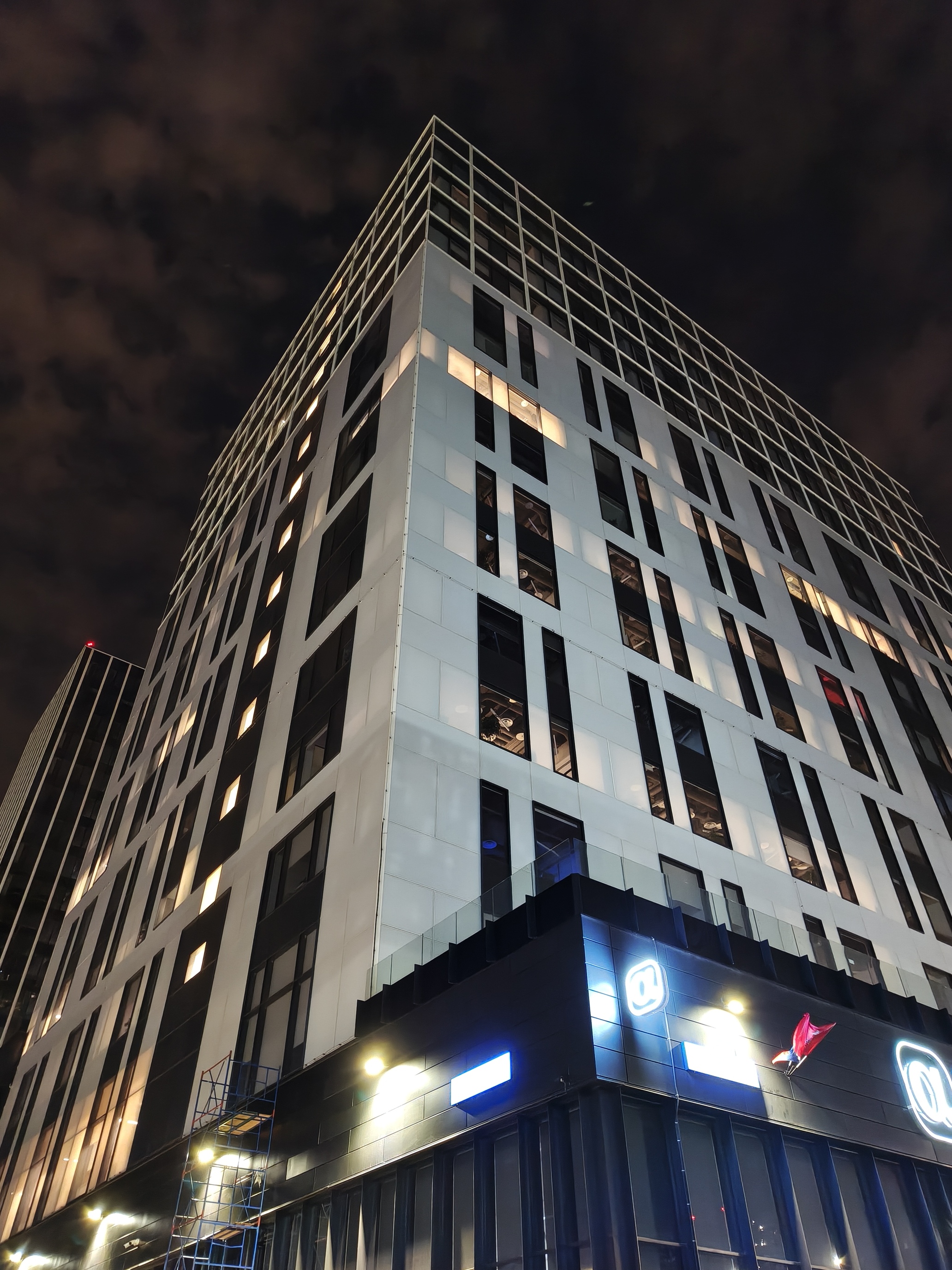 Китайская мощь, британский шарм от Aston Martin: realme GT 7 Dream Edition 11 350a5e4a481f78801d36dcde262f984d6add8a54 THE ASHGABAT TIMES