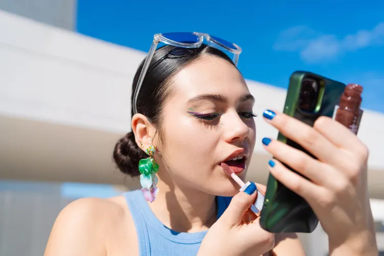 Загрязнение тяжёлыми металлами и другие способы, как макияж вредит здоровью Загрязнение тяжёлыми металлами и другие способы, как макияж вредит здоровью