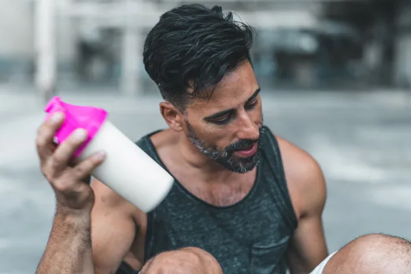 Врачи рассказали, что нужно знать всем о спортивных добавках Врачи рассказали, что нужно знать всем о спортивных добавках