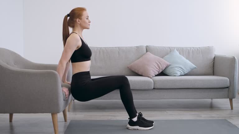 Приседания со стулом и ещё три упражнения, которые нарастят мышцы лучше силовых тренировок