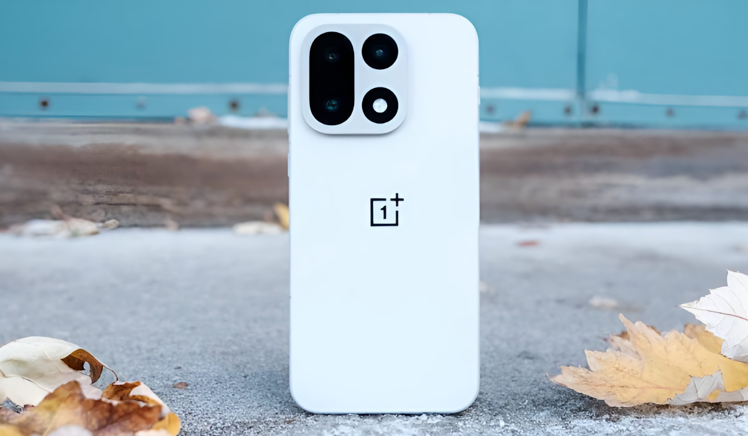 OnePlus заставила блогера удалить пост о перегреве OnePlus 15