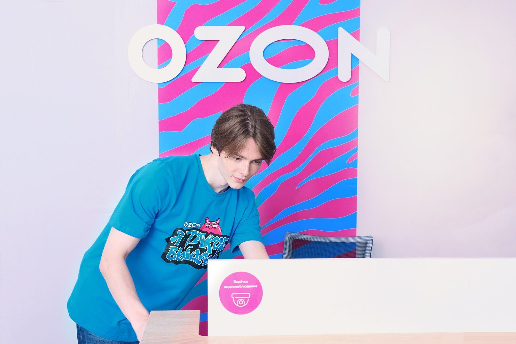 Ozon будет автоматически снимать деньги за чаевые, если оставить их хотя бы раз