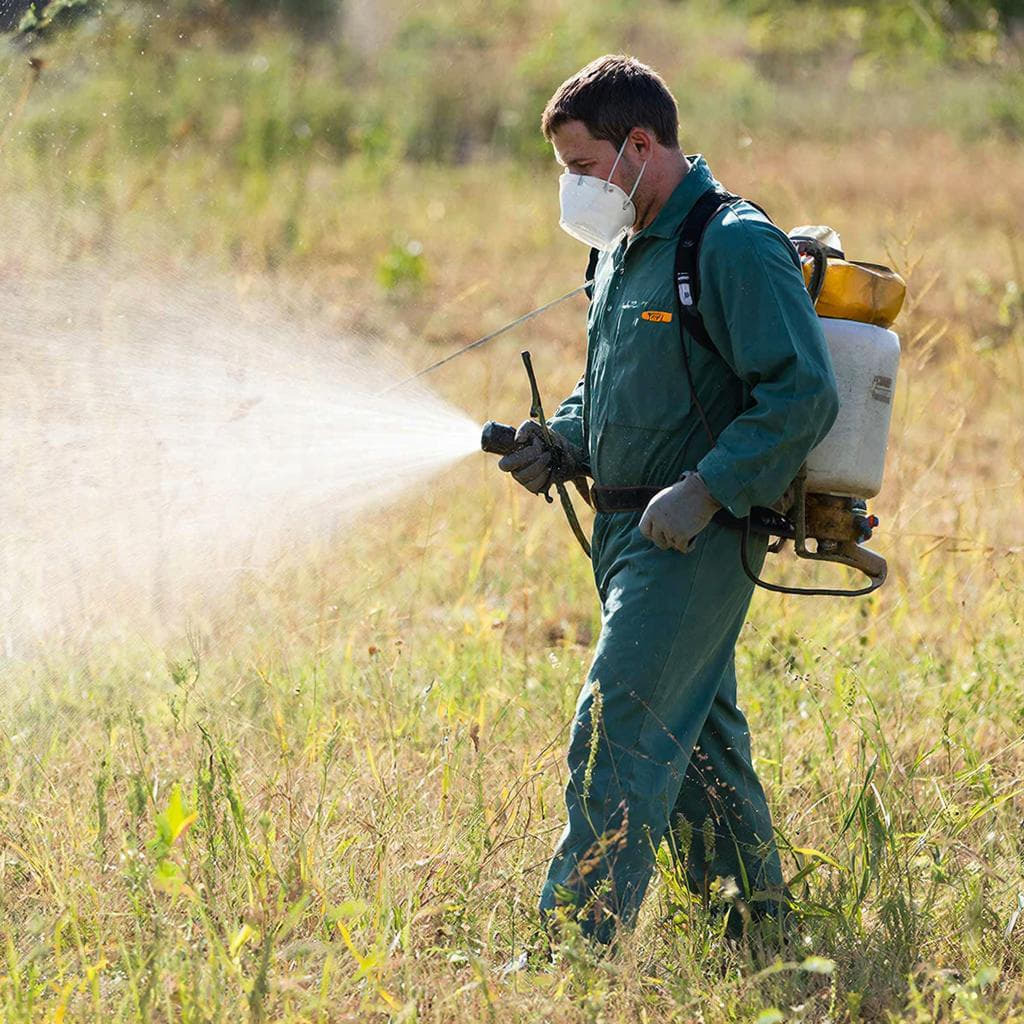 Автором статьи о безопасности популярного гербицида оказался производитель средства