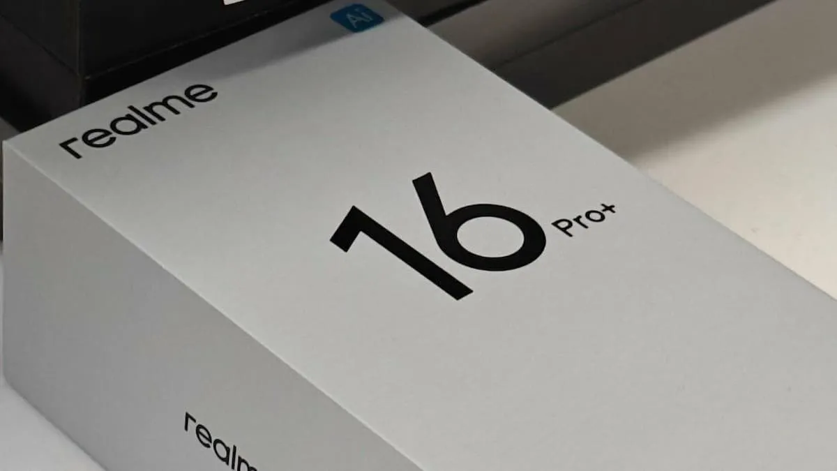 Коробка Realme 16 Pro+ с перископной камерой засветилась в Сети