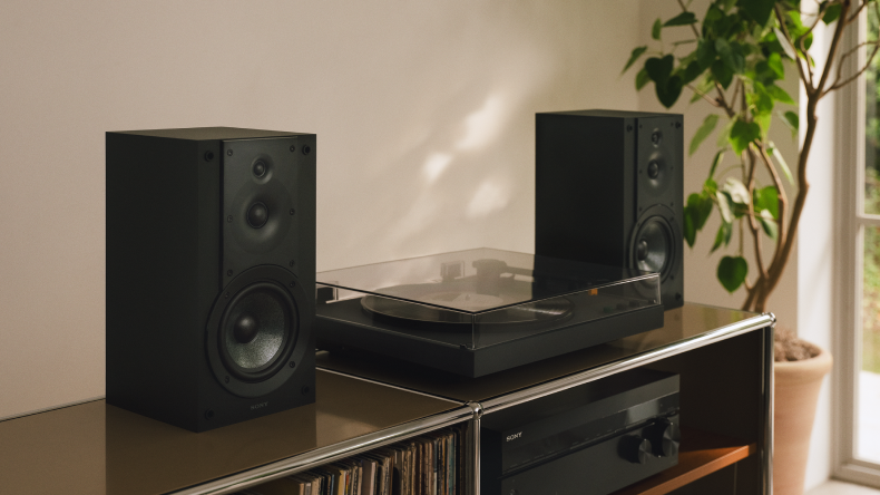Sony вернулась к винилу: анонсированы новые проигрыватели