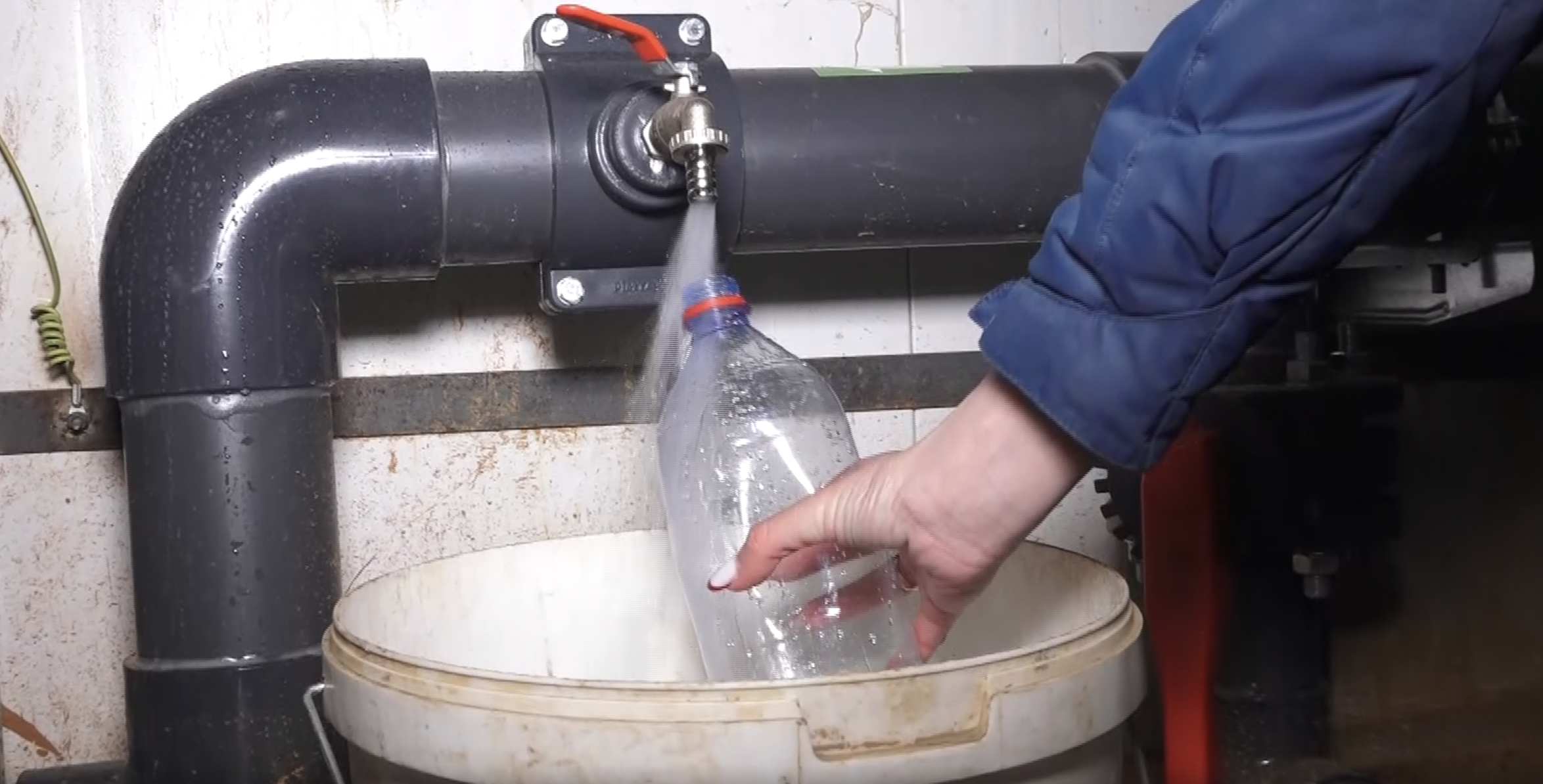 Ржавая вода в кранах: как посёлок под Солнечногорском избавился от лишнего железа