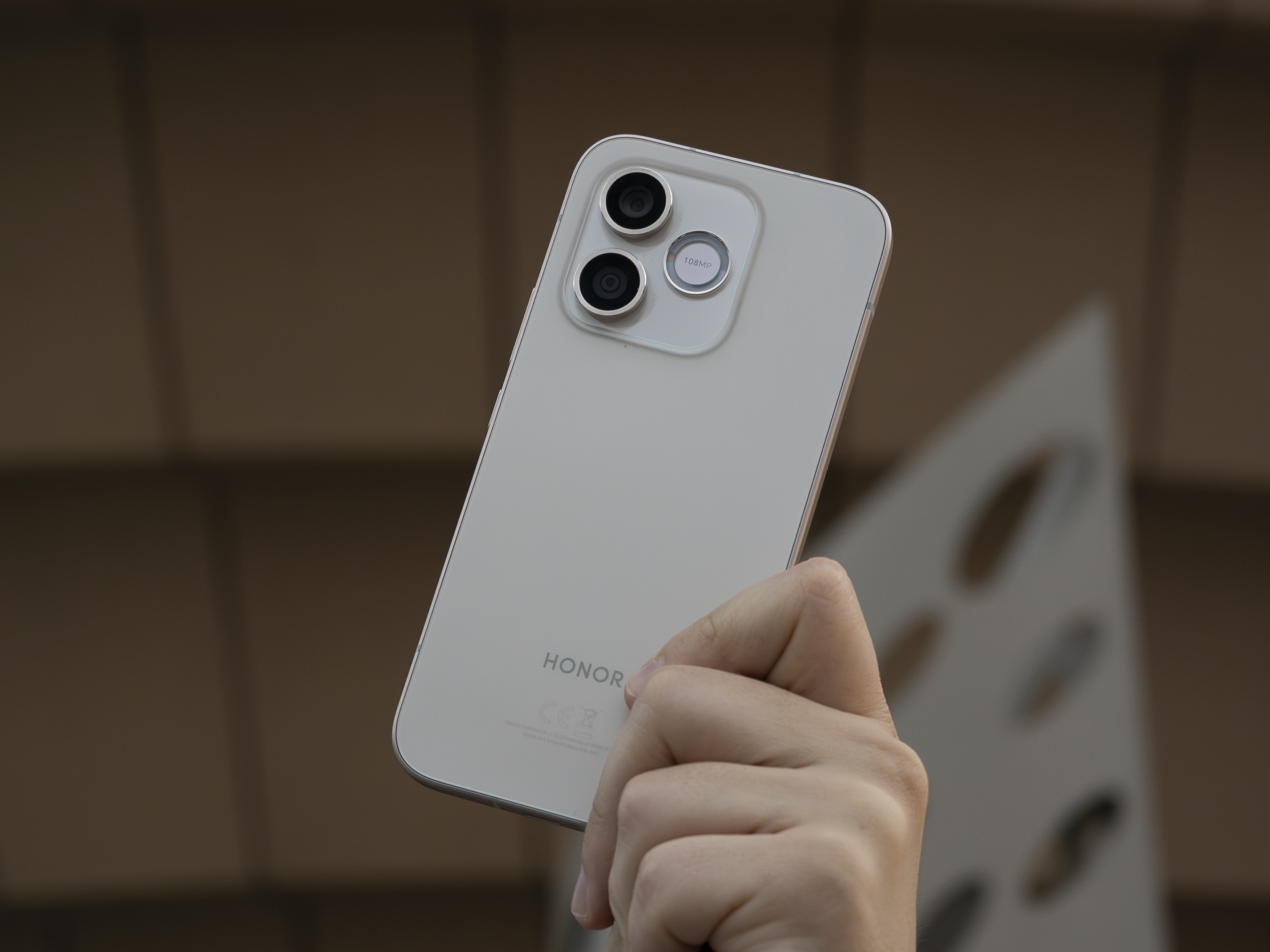 Смартфон с очень ярким дисплеем и премиальным дизайном за 30 тысяч рублей HONOR 600 Lite