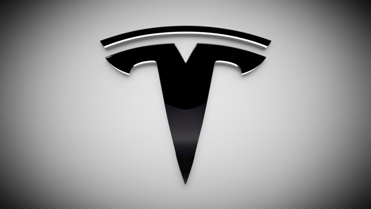 Tesla первой в Европе получила разрешение на систему автопилота