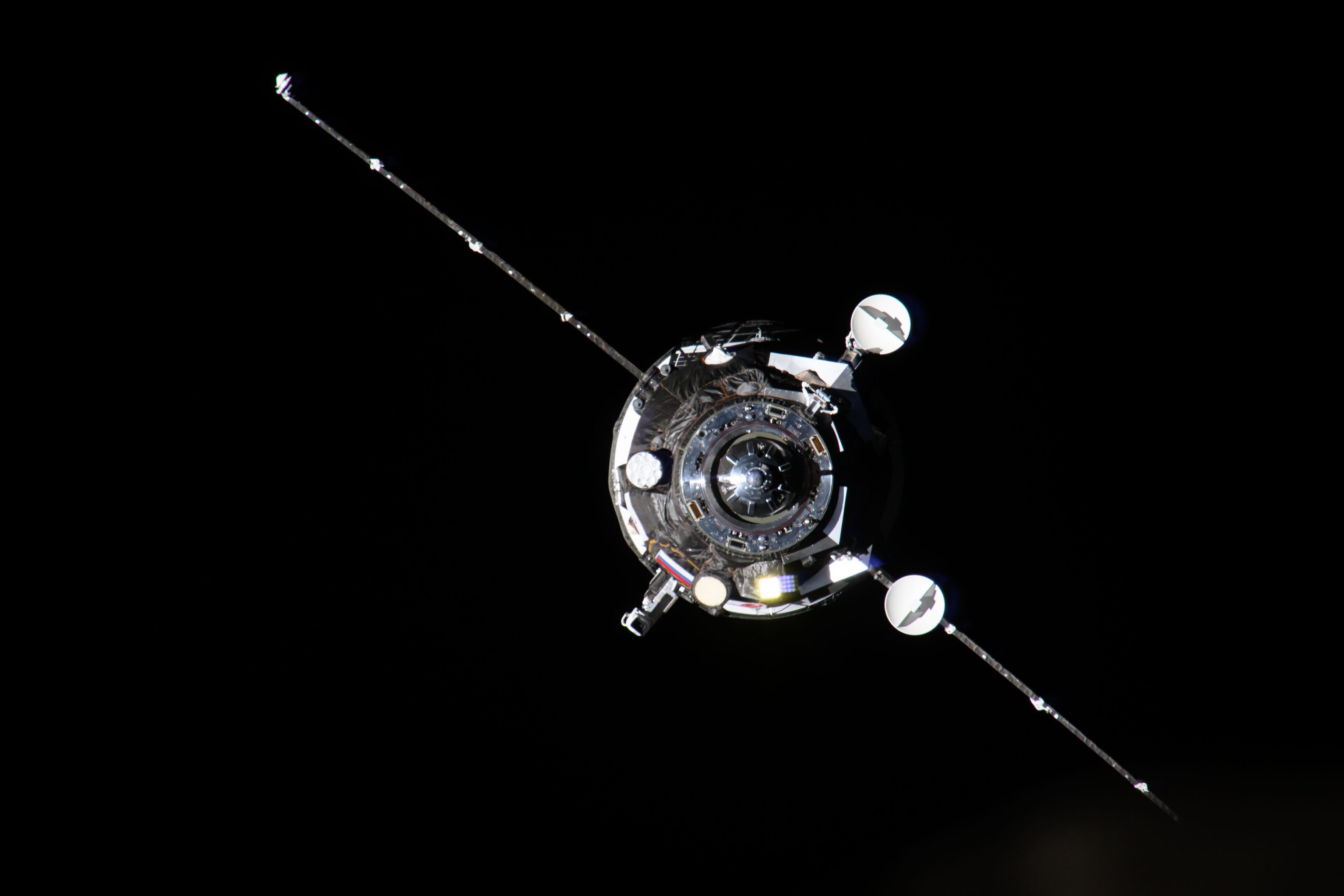 Роскосмос: корабль «Прогресс МС-32» сгорел в атмосфере, обломки упали в океан