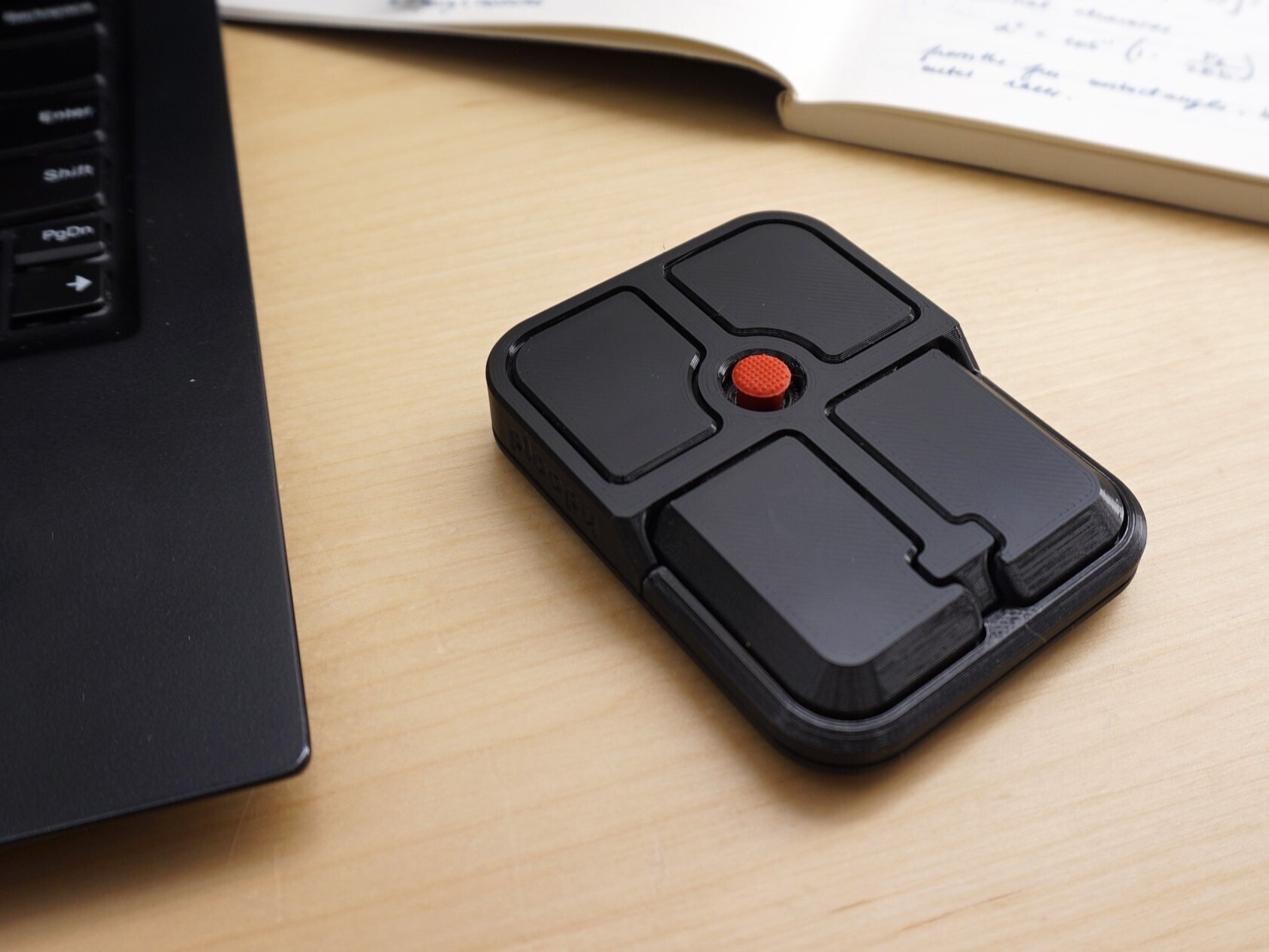 Из знаменитого красного джойстика ноутбуков ThinkPad сделали мышь — Ploopy Bean