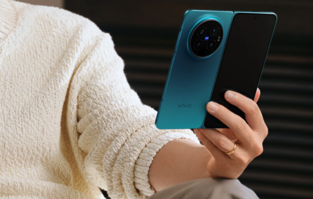 200 Мп камера, Dimensity 9500: Vivo раскрыла характеристики складного X Fold 6