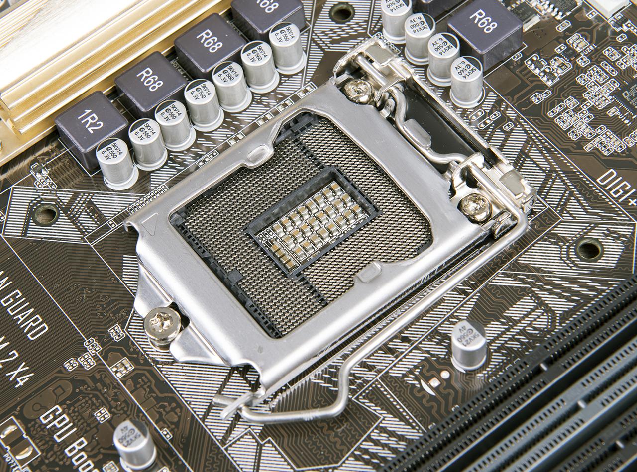 Термопаста в сокете. Однокристальный процессор. Установка процессора. Установка процессора Intel.