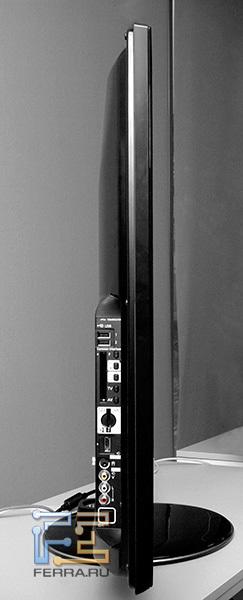 Левая грань Panasonic VIERA TX-PR42GT20: разъемов много, но это еще не всё