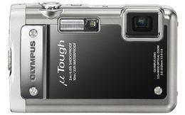 Olympus TOUGH 8010
Olympus предупреждает - это камера, которая станет вашим верным спутником везде и в любых условиях. Без разницы, серфите ли вы в "трубе" или занимаетесь дайвингом, катаетесь на сноуборде по снегу или на квадроцикле по пескам пустыни - во всех этих условиях Olympus TOUGH 8010 чувствует себя в безопасности. Фотокамера непроницаема на глубине до 10 метров, невосприимчива к падениям с высоты 1.5 метра на твердую поверхность а также может эксплуатироваться при низкой температуре - до -10 градусов по Цельсию.

TOUGH 8010 оснащена стандартным для экстремальных камер набором - 5-кратным оптическим зумом и 14-мегапиксельной CCD-матрицей. 

Корпус камеры-амфибии изготовлен из алюминия и стали. Объектив в выключенном положении прикрыт пластиковой шторкой. Фотокамера имеет специально разработанные программы для съемки на ослепляющем снегу или в морских пучинах.

Сильная сторона камеры - автоматические режимы съемки и уверенная автофокусировка в любых условиях. В меню аппарата можно встретить необычную для фотоаппарата функцию измерения давления - манометр. Актуальна она будет только в горах и на глубине, однако сам факт ее реализации весьма приятен.

Помимо внутренней памяти емкостью 2 гигабайта, можно использовать карты памяти формата SD/SDHC; слоты карты памяти и аккумулятора закрыты прорезиненными вставками и заблокированы специальными замками. Дополнительные карты памяти пригодятся вам, если вы собираетесь записывать HD-видеоролики, так как камера записывает видео в разрешении HD 720p частотой 30 кадров в секунду. Для подводного фотоаппарата у TOUGH 8010 неплохая эргономика - четкие клавиши и возможность старта видеозаписи в любой момент.

Olympus TOUGH 8010
Olympus предупреждает - это камера, которая станет вашим верным спутником везде и в любых условиях. Без разницы, серфите ли вы в "трубе" или занимаетесь дайвингом, катаетесь на сноуборде по снегу или на квадроцикле по пескам пустыни - во всех этих условиях Olympus TOUGH 8010 чувствует себя в безопасности. Фотокамера непроницаема на глубине до 10 метров, невосприимчива к падениям с высоты 1.5 метра на твердую поверхность а также может эксплуатироваться при низкой температуре - до -10 градусов по Цельсию.

TOUGH 8010 оснащена стандартным для экстремальных камер набором - 5-кратным оптическим зумом и 14-мегапиксельной CCD-матрицей. 

Корпус камеры-амфибии изготовлен из алюминия и стали. Объектив в выключенном положении прикрыт пластиковой шторкой. Фотокамера имеет специально разработанные программы для съемки на ослепляющем снегу или в морских пучинах.

Сильная сторона камеры - автоматические режимы съемки и уверенная автофокусировка в любых условиях. В меню аппарата можно встретить необычную для фотоаппарата функцию измерения давления - манометр. Актуальна она будет только в горах и на глубине, однако сам факт ее реализации весьма приятен.

Помимо внутренней памяти емкостью 2 гигабайта, можно использовать карты памяти формата SD/SDHC; слоты карты памяти и аккумулятора закрыты прорезиненными вставками и заблокированы специальными замками. Дополнительные карты памяти пригодятся вам, если вы собираетесь записывать HD-видеоролики, так как камера записывает видео в разрешении HD 720p частотой 30 кадров в секунду. Для подводного фотоаппарата у TOUGH 8010 неплохая эргономика - четкие клавиши и возможность старта видеозаписи в любой момент.