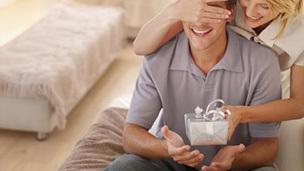 Романтично-технологичные подарки на День всех влюбленных. Вещи для мужчин