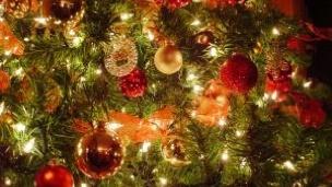 Новый год: выбираем подарки для родителей, бабушек и дедушек