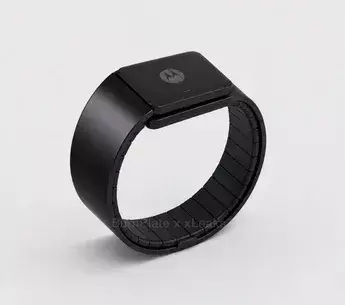 Motorola придумала часы, что превращаются в смартфон