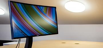 Видеообзор изогнутого монитора Samsung S34E790C