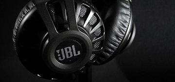 Топовые наушники для смартфона. Обзор JBL Synchros S700