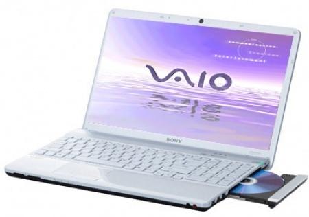 Sony VAIO VPC-EB2M1R
Многие привыкли к тому, что Sony — это обязательно дорогие ноутбуки. Однако имеются в ее ассортименте и модели «для народа». Впрочем, VAIO VPC-EB2M1R особо «народным» не назовешь, это скорее решение из среднего ценового диапазона, но переплачивать за бренд не придется.
Компьютер оснащен процессором Core i3, имеет 4 Гбайта ОЗУ (причем использованы быстрые модули DDR3-1333), 320 Гбайт жесткий диск и дискретную видеокарту ATI Mobility Radeon HD 5470. Видеокарта относится к начальному уровню, так что с высокими настройками качества графики игры не запустятся. Присутствует адаптер Bluetooth, слот расширения ExpressCard/34, интерфейсы HDMI и eSATA.
Вообще VPC-EB2M1R во многом напоминает MSI CX620, но стоит немного больше — порядка 30 тысяч. Однако у него более качественный экран (причем необычной диагонали 15,5"), совсем небольшой вес для его габаритов — 2,2 кг, а также Windows 7 Home Premium в комплекте (CX620 довольствуется Home Basic).
К тому же VPC-EB2M1R имеет привлекательный дизайн — Sony в этом плане четко следует традиции. Ничего вроде сверхъестественного, но ноутбук явно выделяется на фоне остальных. Не в последнюю очередь за это стоит благодарить белый цвет корпуса. Нет проблем и с эргономикой — клавиатура имеет очень удачную раскладку с цифровым блоком, а сенсорная панель достаточно велика.

Sony VAIO VPC-EB2M1R
Многие привыкли к тому, что Sony — это обязательно дорогие ноутбуки. Однако имеются в ее ассортименте и модели «для народа». Впрочем, VAIO VPC-EB2M1R особо «народным» не назовешь, это скорее решение из среднего ценового диапазона, но переплачивать за бренд не придется.
Компьютер оснащен процессором Core i3, имеет 4 Гбайта ОЗУ (причем использованы быстрые модули DDR3-1333), 320 Гбайт жесткий диск и дискретную видеокарту ATI Mobility Radeon HD 5470. Видеокарта относится к начальному уровню, так что с высокими настройками качества графики игры не запустятся. Присутствует адаптер Bluetooth, слот расширения ExpressCard/34, интерфейсы HDMI и eSATA.
Вообще VPC-EB2M1R во многом напоминает MSI CX620, но стоит немного больше — порядка 30 тысяч. Однако у него более качественный экран (причем необычной диагонали 15,5"), совсем небольшой вес для его габаритов — 2,2 кг, а также Windows 7 Home Premium в комплекте (CX620 довольствуется Home Basic).
К тому же VPC-EB2M1R имеет привлекательный дизайн — Sony в этом плане четко следует традиции. Ничего вроде сверхъестественного, но ноутбук явно выделяется на фоне остальных. Не в последнюю очередь за это стоит благодарить белый цвет корпуса. Нет проблем и с эргономикой — клавиатура имеет очень удачную раскладку с цифровым блоком, а сенсорная панель достаточно велика.