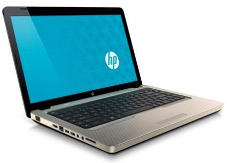HP G62 A80ER
Однозначно ответить на вопрос «Что такое HP G62?» сложно. Это одновременно и потребительский вариант ноутбука вроде HP Pavilion, и профессионально-ориентированный вроде ProBook, и недорогой на подобие HP Compaq. А еще этот самый G62, точнее его модификация A80ER, поставляется вместе с процессором AMD самого последнего поколения — Phenom II P820 (1,8 ГГц). Это тот, который «первый в мире трехъядерный и мобильный».
В то же время ноутбук имеет 3 Гбайта ОЗУ, встроенную видеокарту ATI Radeon HD 4250 и жесткий диск на 250 Гбайт, зато со скоростью вращения шпинделя 7200 об/мин и поставляется с операционной системой Windows 7 Home Premium. В общем, некоторый дисбаланс ощущается: не самый низовой процессор и встроенная видеокарта, не емкий, но быстрый винчестер, 3 Гбайта оперативной памяти и 64-битная система, которая в данном случае ничего не даст (впрочем, в случае наращивания ОЗУ 64 бита лишними не будут).
Вместе с тем существует модификация A82ER с HDD на 320 Гбайт и дискретной видеокартой ATI Mobility Radeon HD 5470. Стоит она порядка 27 тысяч, тогда как A80ER обойдется в сумму около 25 тысяч. Причем существуют более дешевые и более дорогие варианты на основе как чипов AMD, так и Intel.
Остается добавить, что G62 имеет довольно оригинальный и неплохой дизайн, однако дизайнеры куда-то «потеряли» цифровой блок у клавиатуры. При диагонали 15,6" такой был вполне ожидаем. В остальном же HP G62 хорошо подойдет для выполнения довольно широкого круга задач.

HP G62 A80ER
Однозначно ответить на вопрос «Что такое HP G62?» сложно. Это одновременно и потребительский вариант ноутбука вроде HP Pavilion, и профессионально-ориентированный вроде ProBook, и недорогой на подобие HP Compaq. А еще этот самый G62, точнее его модификация A80ER, поставляется вместе с процессором AMD самого последнего поколения — Phenom II P820 (1,8 ГГц). Это тот, который «первый в мире трехъядерный и мобильный».
В то же время ноутбук имеет 3 Гбайта ОЗУ, встроенную видеокарту ATI Radeon HD 4250 и жесткий диск на 250 Гбайт, зато со скоростью вращения шпинделя 7200 об/мин и поставляется с операционной системой Windows 7 Home Premium. В общем, некоторый дисбаланс ощущается: не самый низовой процессор и встроенная видеокарта, не емкий, но быстрый винчестер, 3 Гбайта оперативной памяти и 64-битная система, которая в данном случае ничего не даст (впрочем, в случае наращивания ОЗУ 64 бита лишними не будут).
Вместе с тем существует модификация A82ER с HDD на 320 Гбайт и дискретной видеокартой ATI Mobility Radeon HD 5470. Стоит она порядка 27 тысяч, тогда как A80ER обойдется в сумму около 25 тысяч. Причем существуют более дешевые и более дорогие варианты на основе как чипов AMD, так и Intel.
Остается добавить, что G62 имеет довольно оригинальный и неплохой дизайн, однако дизайнеры куда-то «потеряли» цифровой блок у клавиатуры. При диагонали 15,6" такой был вполне ожидаем. В остальном же HP G62 хорошо подойдет для выполнения довольно широкого круга задач.