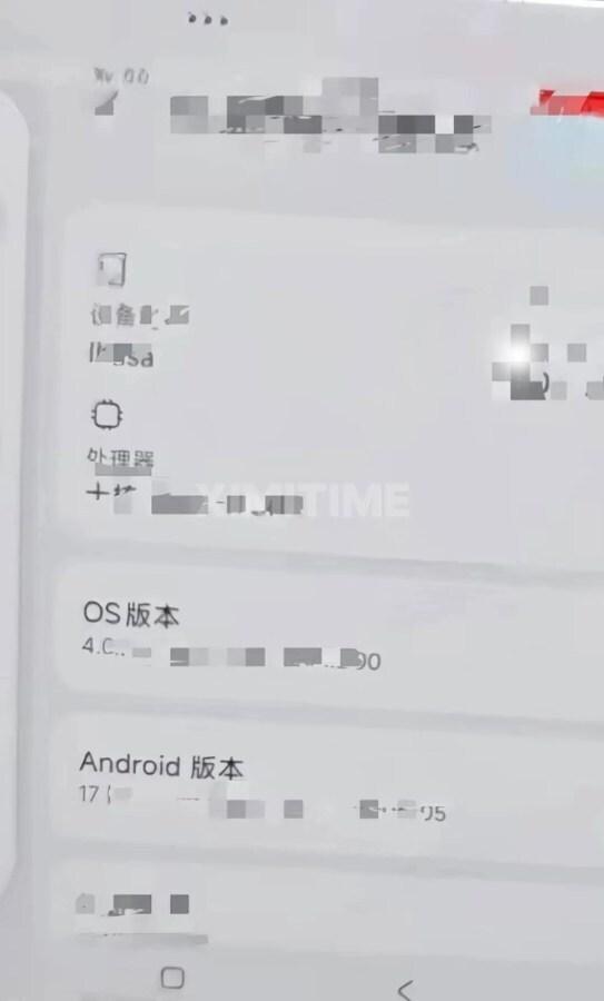 В Сеть утекли живые фото широкого складного смартфона Xiaomi Mix Fold 5