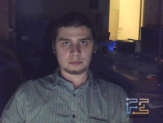 Съёмка на Sven CU-2.1 в темноте, лампы подсветки выключены