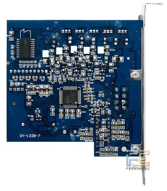 С обратной стороны платы расположена силовая и низковольтная электроника управления вентиляторами