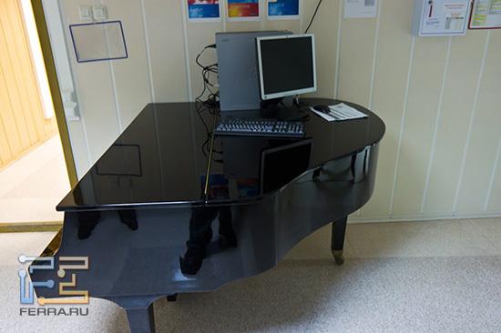 Пианино на рабочем месте