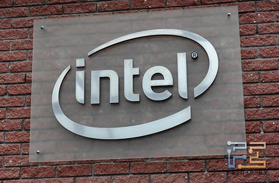 Табличка перед входом в офис Intel