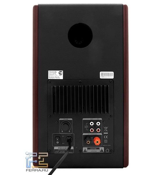 Вид задней панели Microlab SOLO-6C с основными разъемами