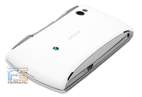 Задняя сторона корпуса Sony Ericsson Xperia Play