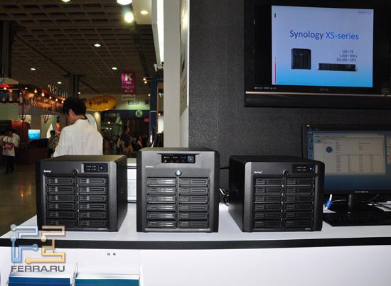 Synology DS3611xs с подключённым Synology DX1211