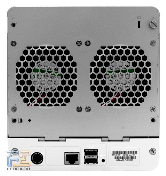 NAS Synology DS410j: вид сзади