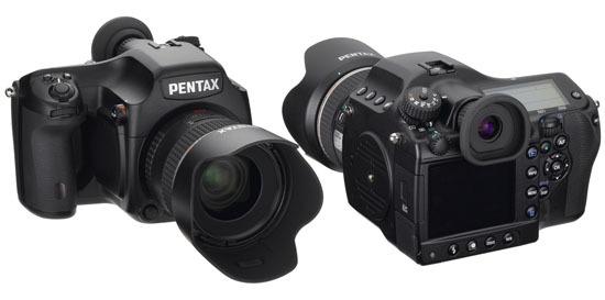 Pentax 645D выглядит очень внушительно, в отличие от любой зеркалки