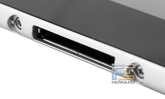 Планшет Samsung Galaxy Tab 10.1 — разъем для подключения кабеля синхронизации и зарядки