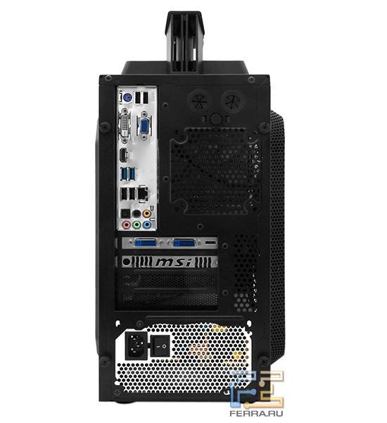 На задней панели нашлось место и для отверстий вывода шлангов СВО