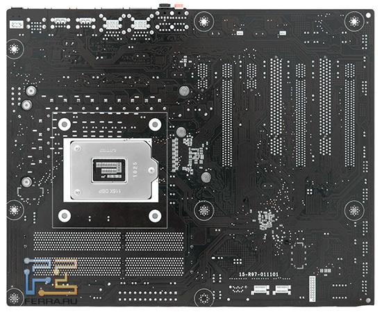 …и с обратной стороны платы