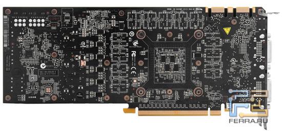 Печатная плата GeForce GTX 580 полностью аналогична младшей модели